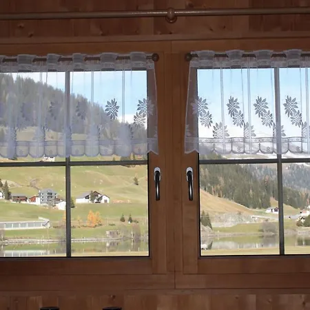 B&B Haus Im 다보스